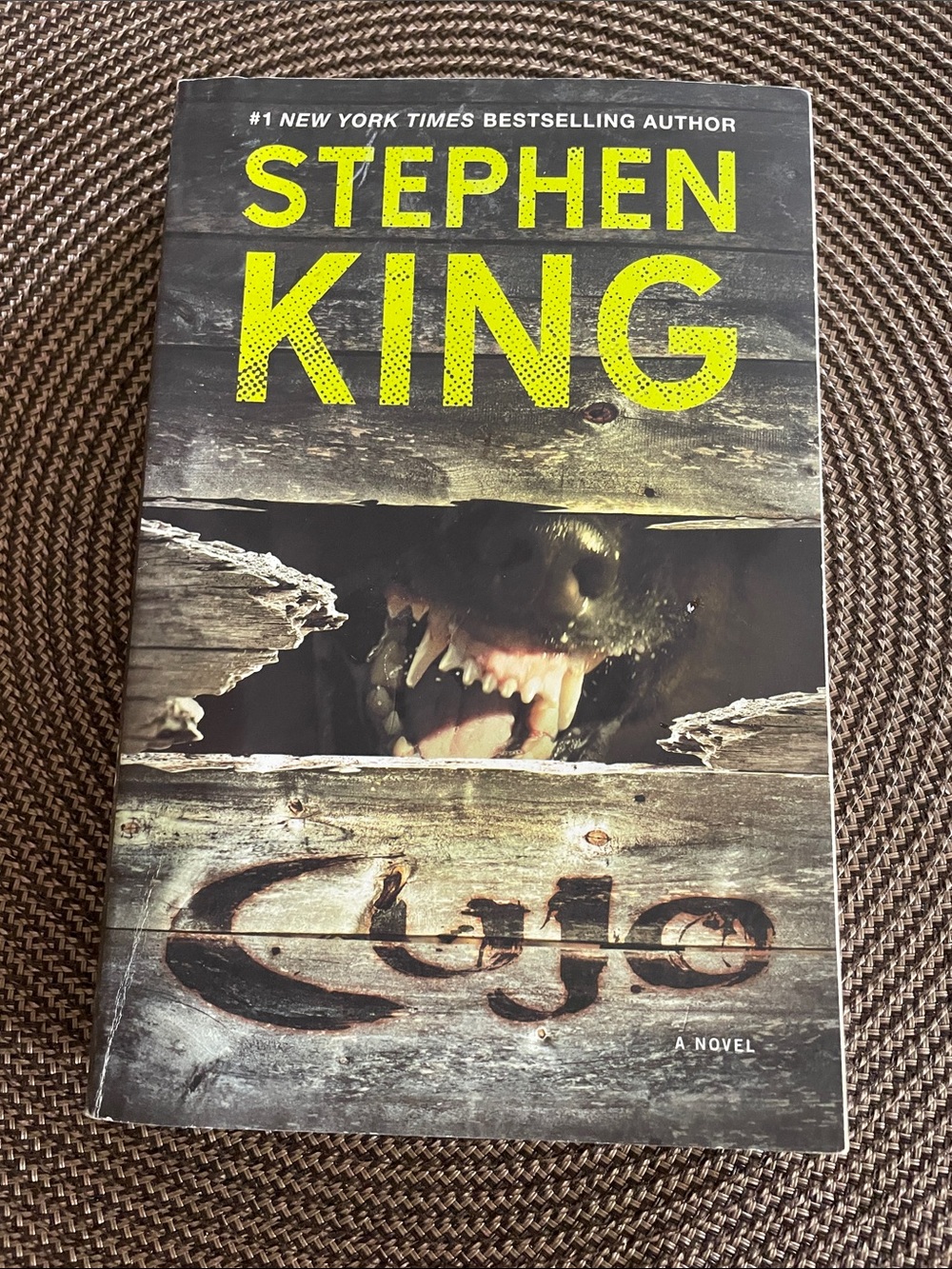 Stephen King - Cujo (Yellow & Brown Cover)